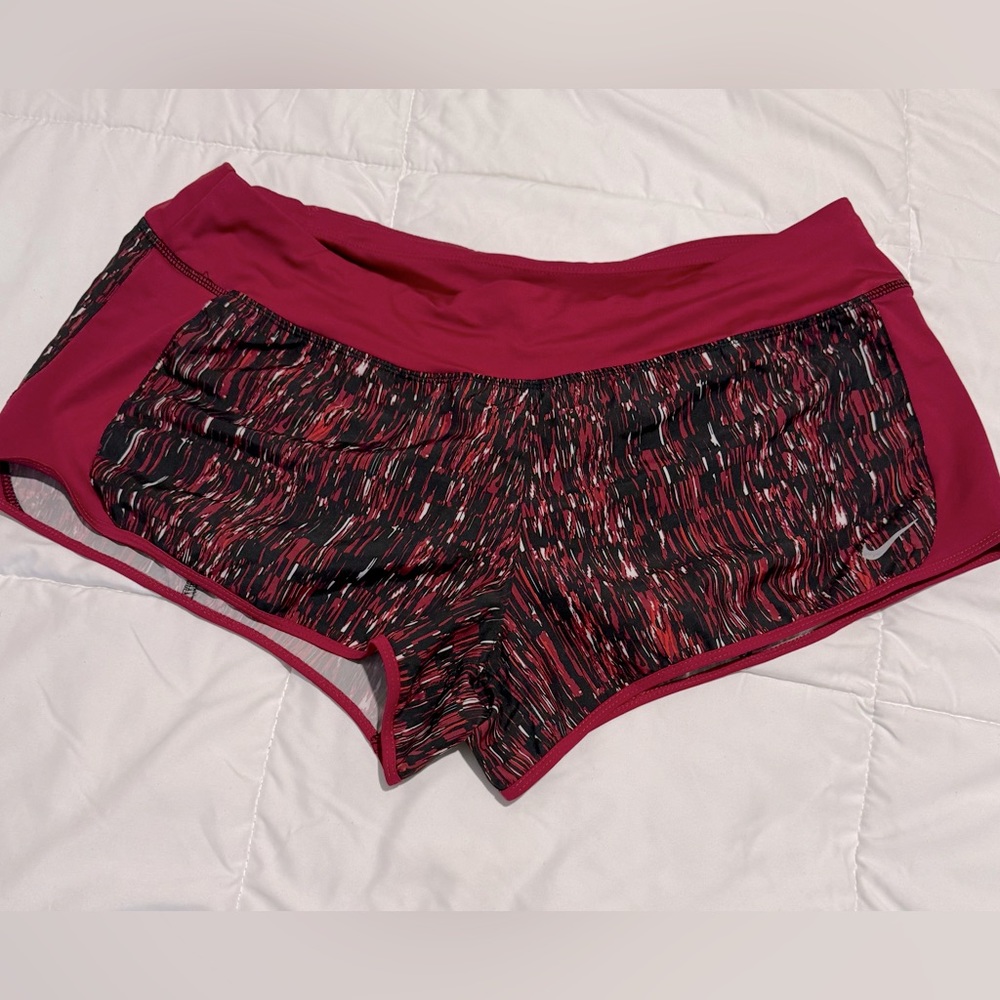 Nike Women's 3" Dry Printed 2-in-1 Shorts Red XLarge
